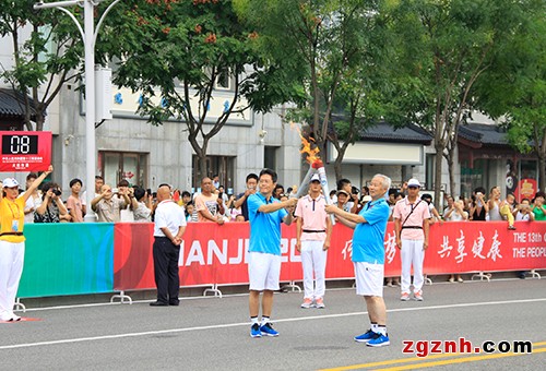 宜科总经理张鑫担任全运火炬手 传递海归心中的中国梦